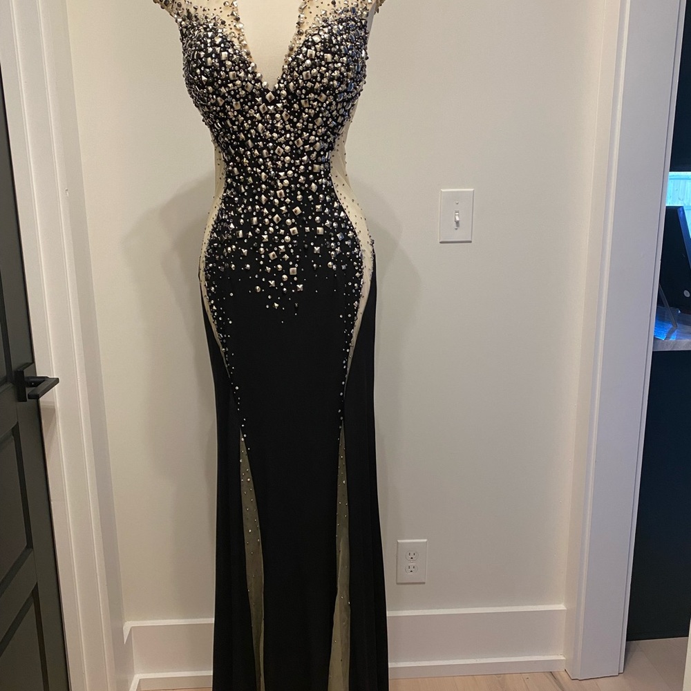 Mac Duggal formal gown